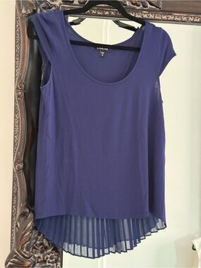 bebe Deep Purple Pleated Hem Cap Sleeve Top